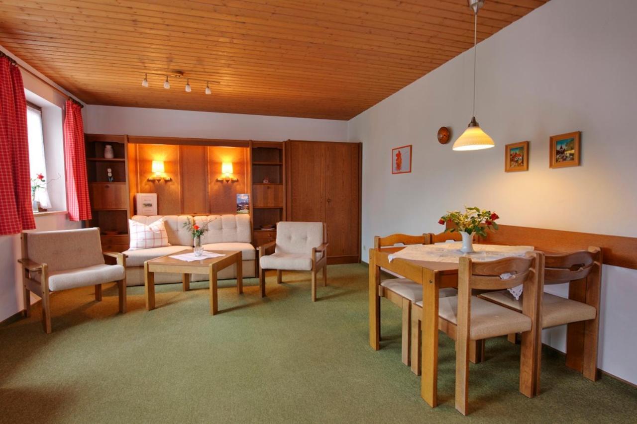 Ferienwohnung Frauendorf Шенау-ам-Кенігсзе Екстер'єр фото